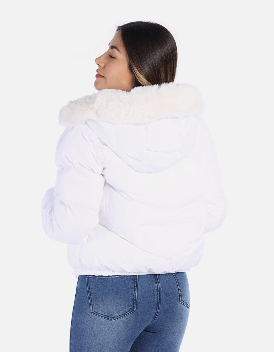 Chaqueta abullonada con capucha para mujer