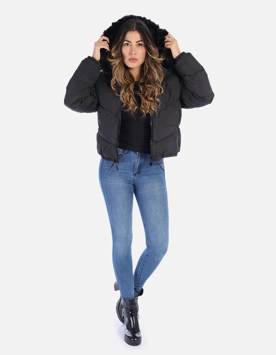 Chaqueta abullonada con capucha para mujer